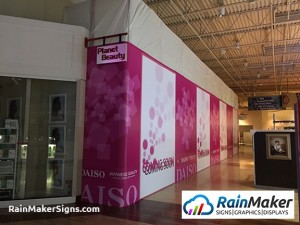 Daiso_Ontario_Mills_Mall_Barricade_Install_Rainmaker-Signs