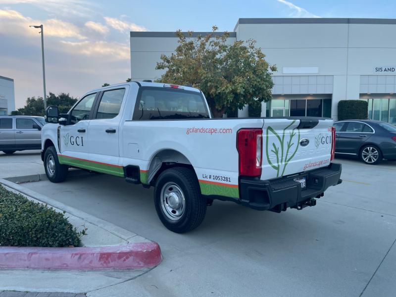 decals and lettering for commercial trucks in anaheim, ca
