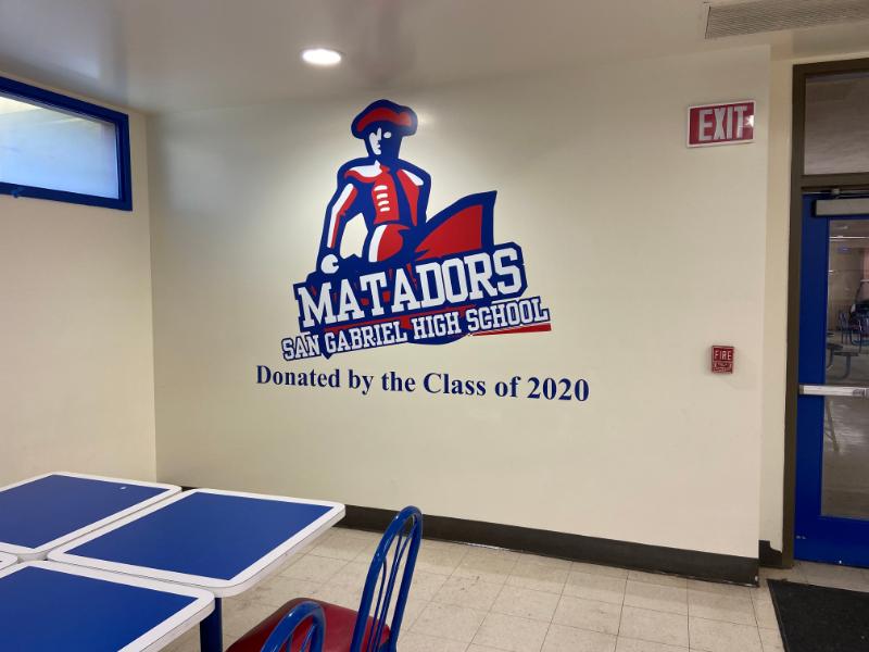 custom wall decals for schools in los angeles