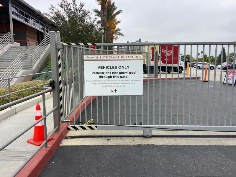 moving gate signs in orange county, ca
