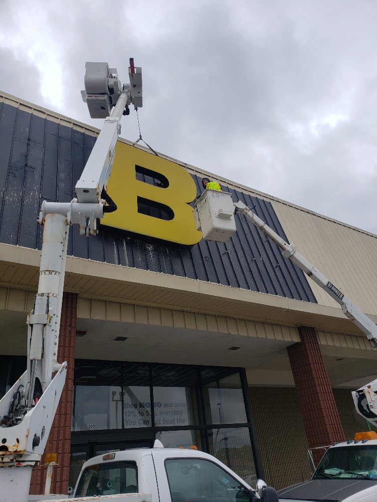 Building Sign Removal in Villa Park and Chicago IL