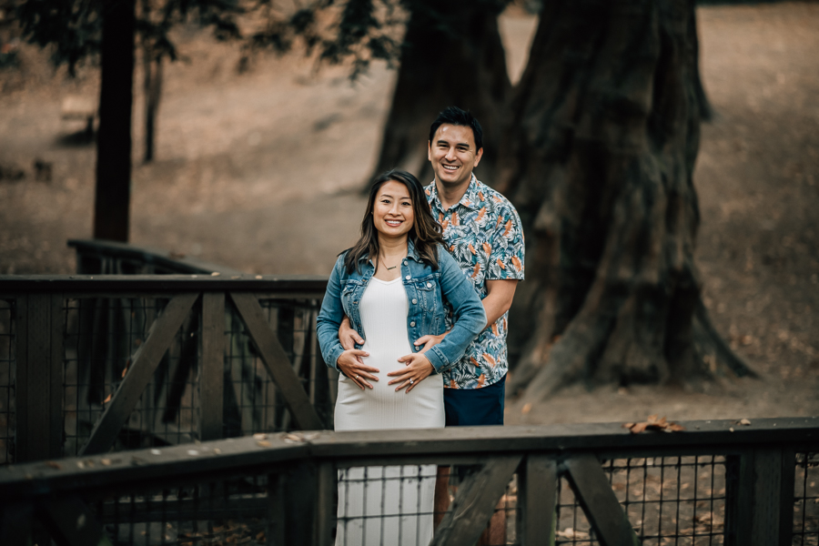 Outdoor maternity session