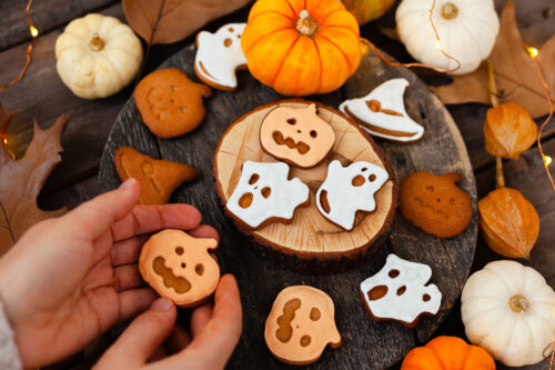 https://cityscoop.us/raritannj-bakingclasses/files/2023/06/Newark-NJ-Shop-Halloween-Cookie-Products-at-Our-Baking-Making-Supply-Store-500x333.jpg