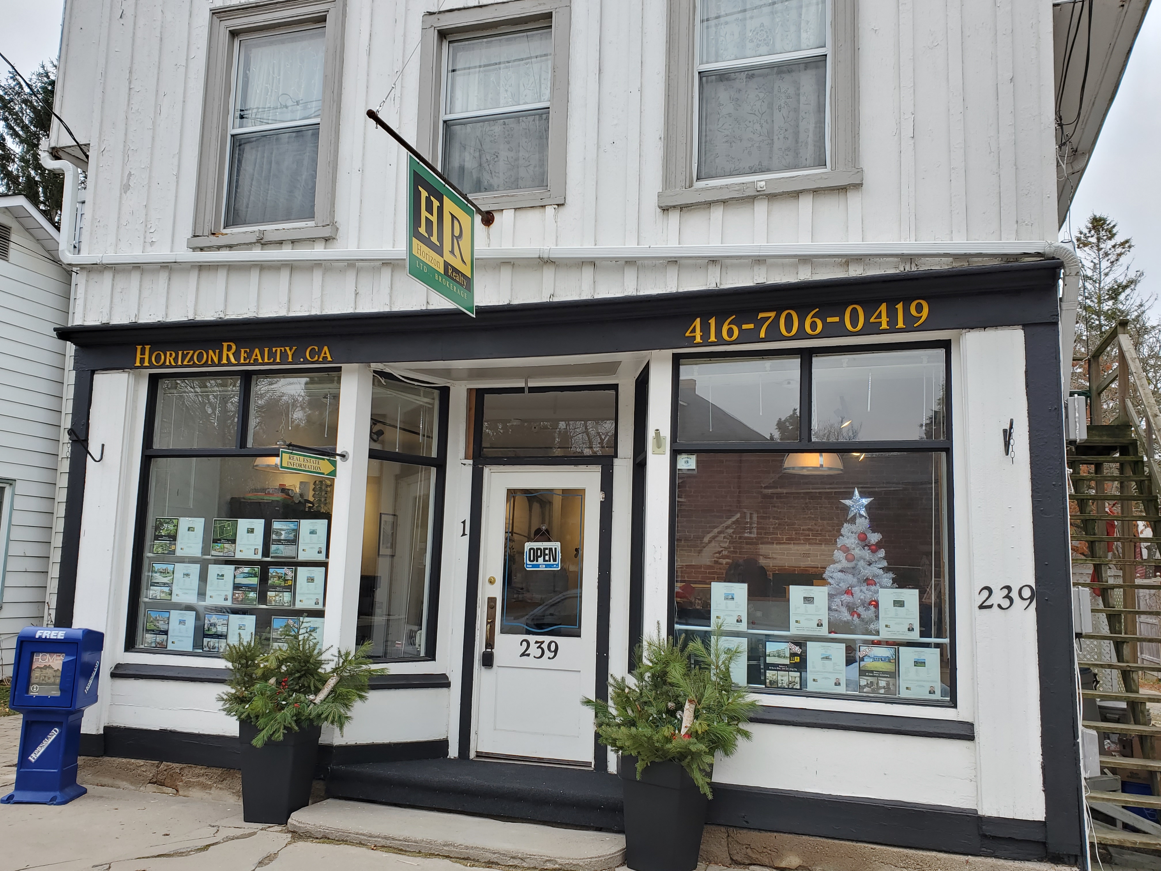Aurora, Newmarket ON – Custom Plastic Molded Dimension Letters | Product Review