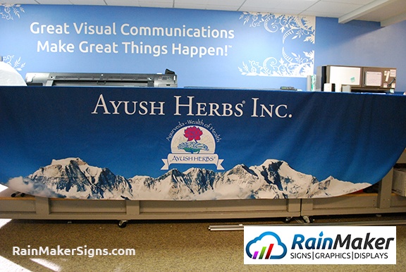 Must-Have Event Displays: Custom Fitted Table Throws