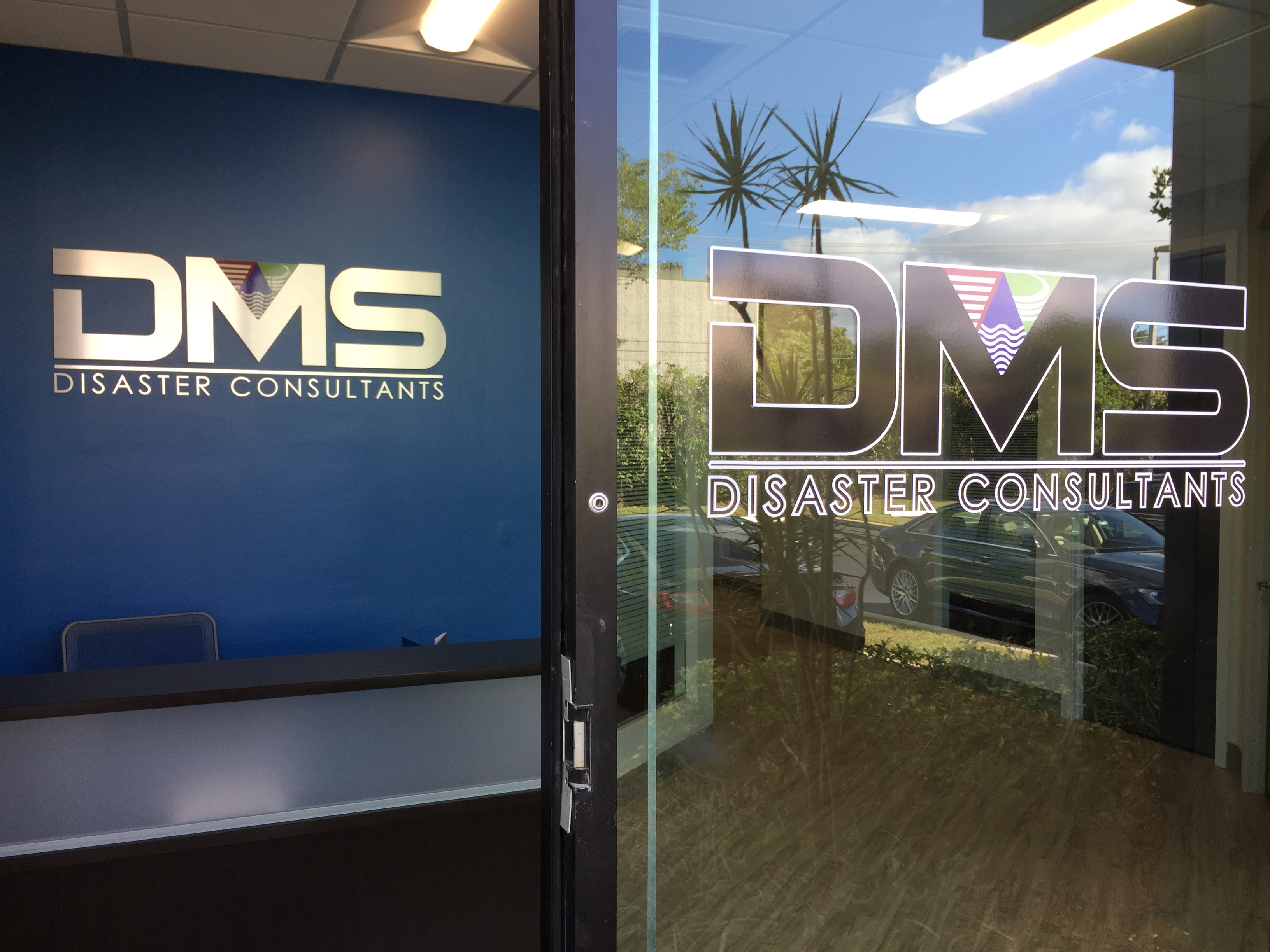 interior-lobby-sign-sign-partners002