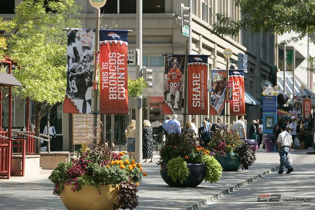 Custom ad Banners