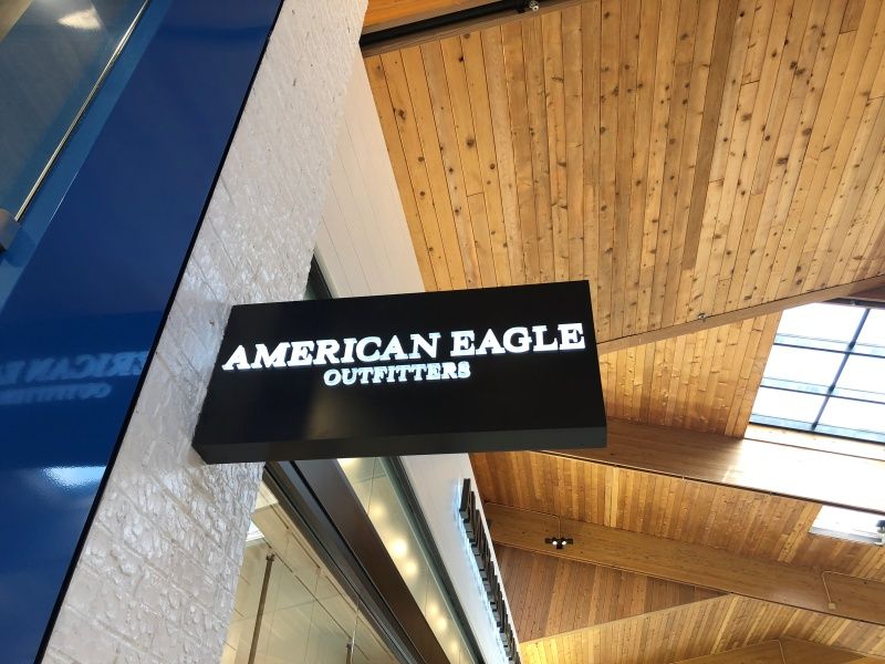 Mall Signs & Retail Store Signs - Projecting Signs - Sign Partners Boca Raton, FL