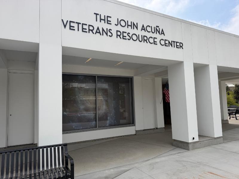 Santa Ana, CA, Aluminum Building Lettering Sign Guides Students to the Veterans Resource Center
