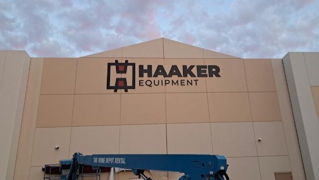 Building signs for warehouses in los angeles, ca