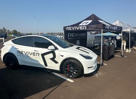 Car decals and lettering for business advertising in Orange COunty, ca