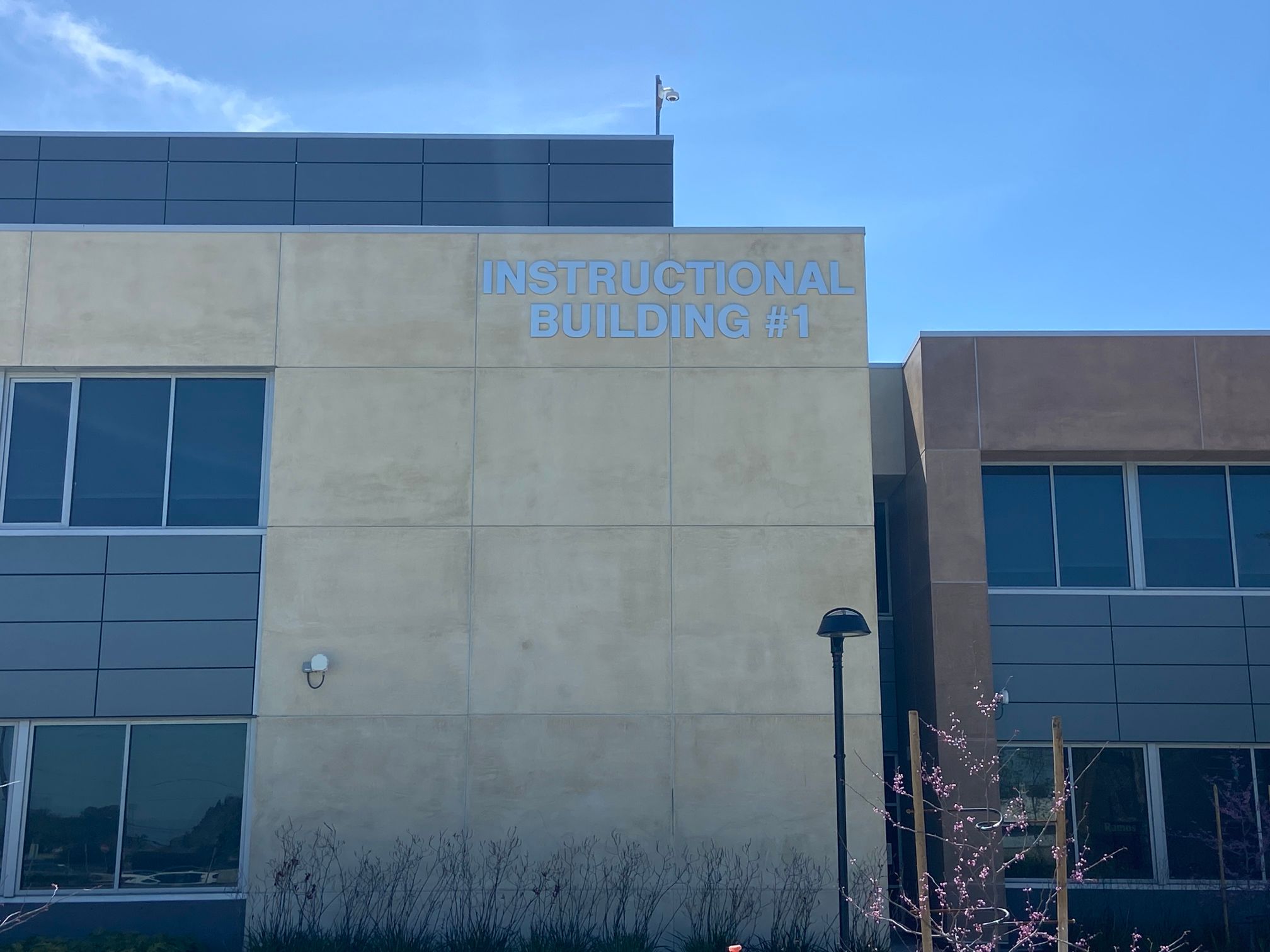 cast aluminum building letters in los angeles, ca