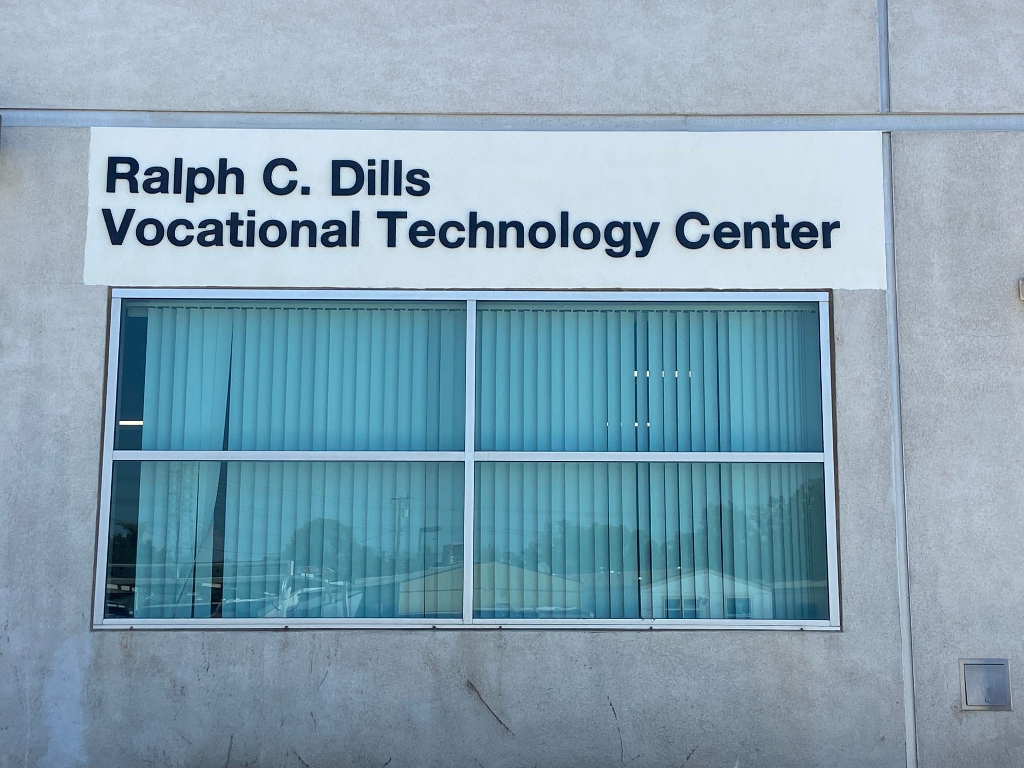 Long Lasting 3D Building Lettering for Los Angeles College Gives Campus Building