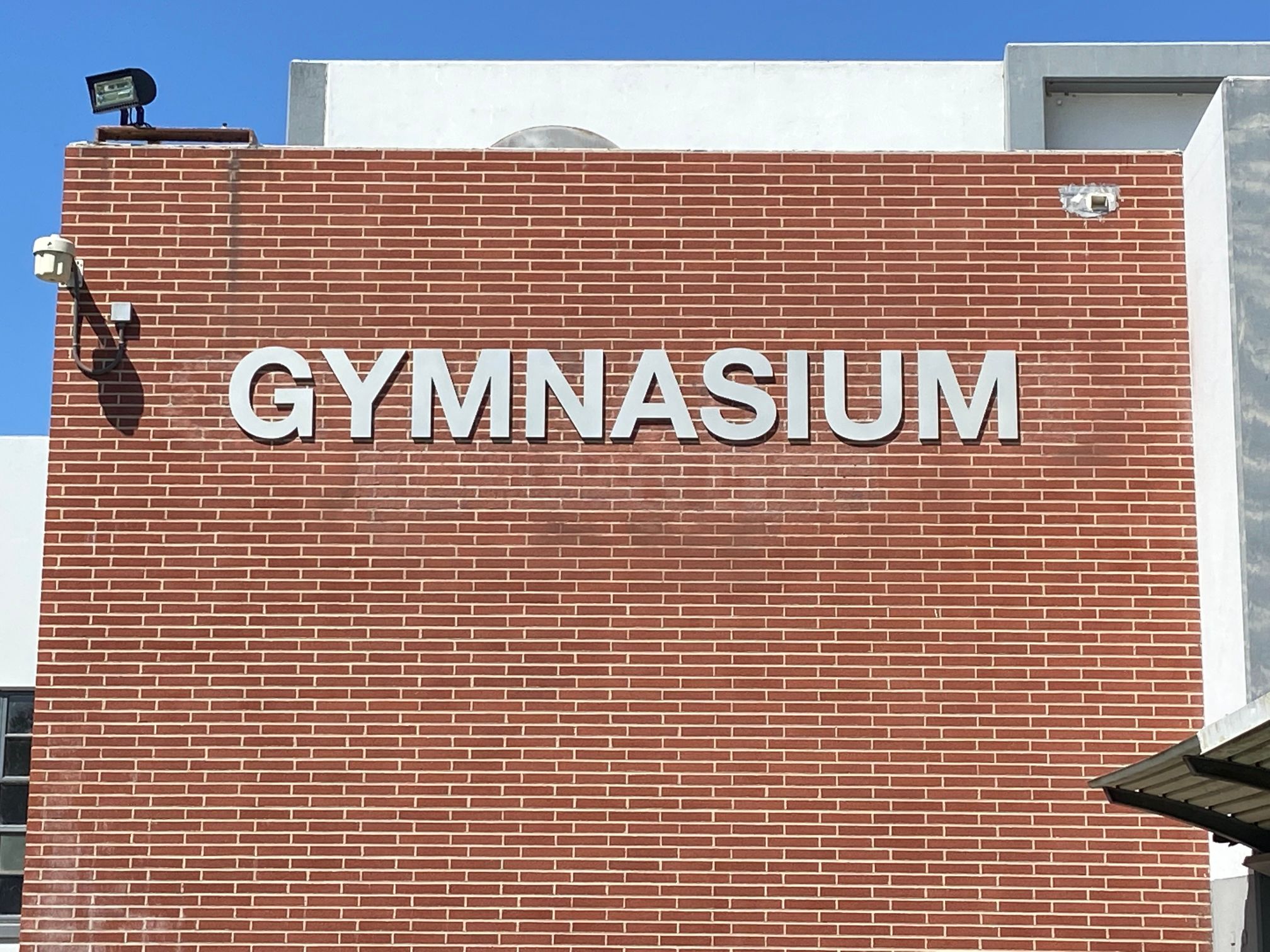 Long Lasting 3D Building Lettering for Los Angeles College Gives Campus Building
