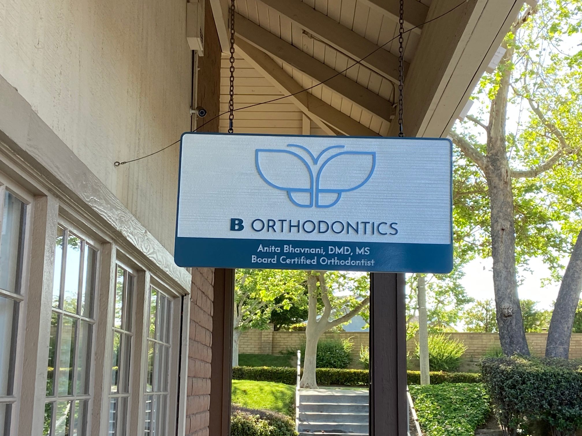 Rebranding Is Opportunity for New Exterior Signs for Businesses in Yorba Linda cA