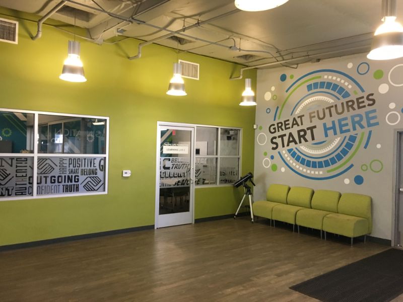 vinyl wall graphics in Santa Ana