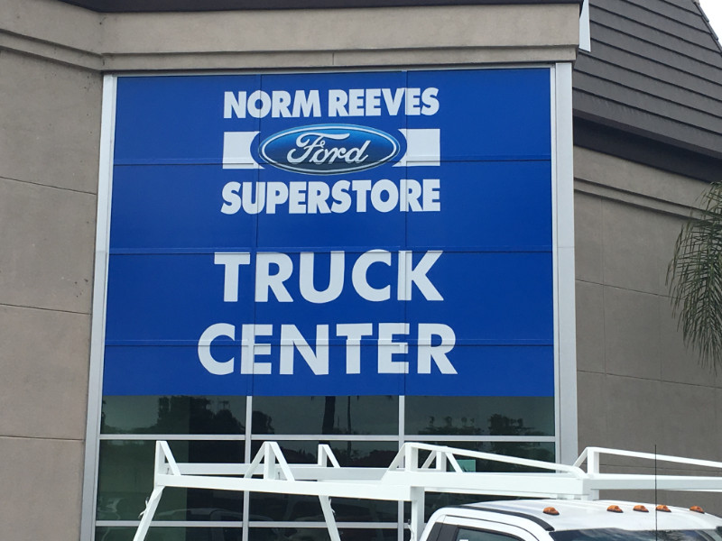 Window Wraps for Auto Dealers in Orange County CA