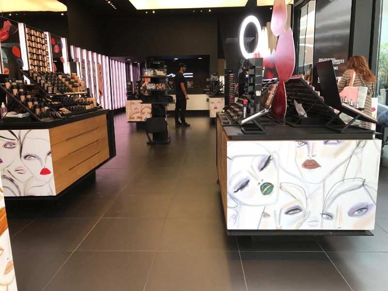 Product Display Vinyl Graphics for Mall Retailers in Orange County 