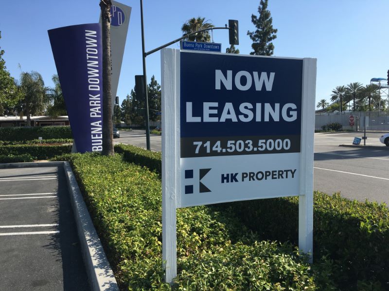 Commercial Real Estate Signs in Buena Park CA