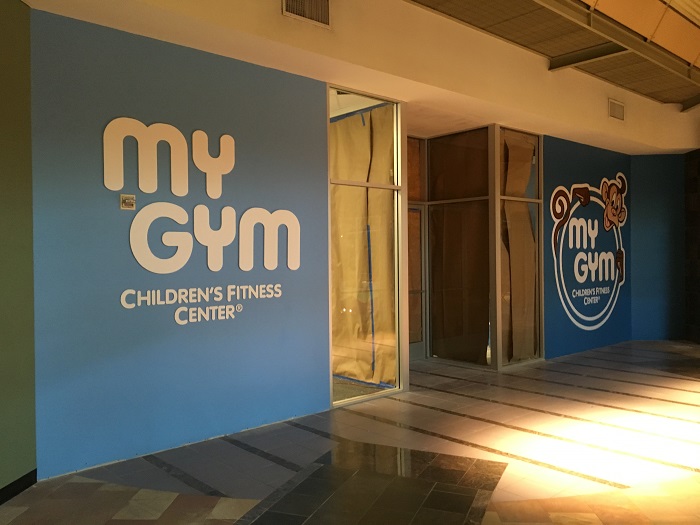 Signs and Graphics for Storefronts in the Buena Park Mall