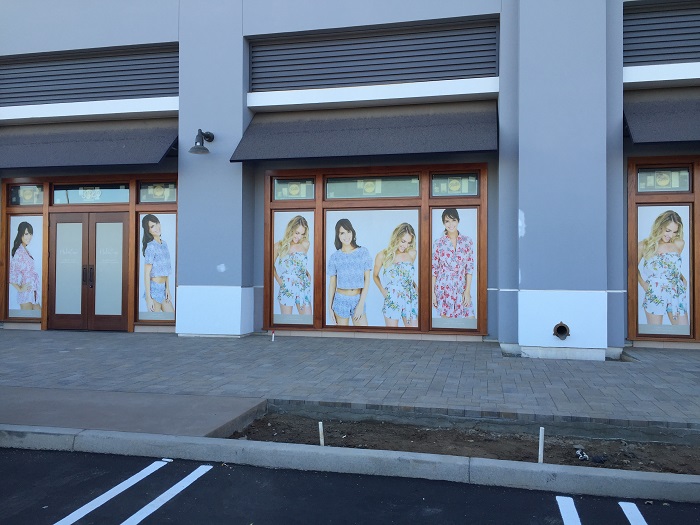 Vinyl Window Wraps for Mall Retailers in Orange County CA