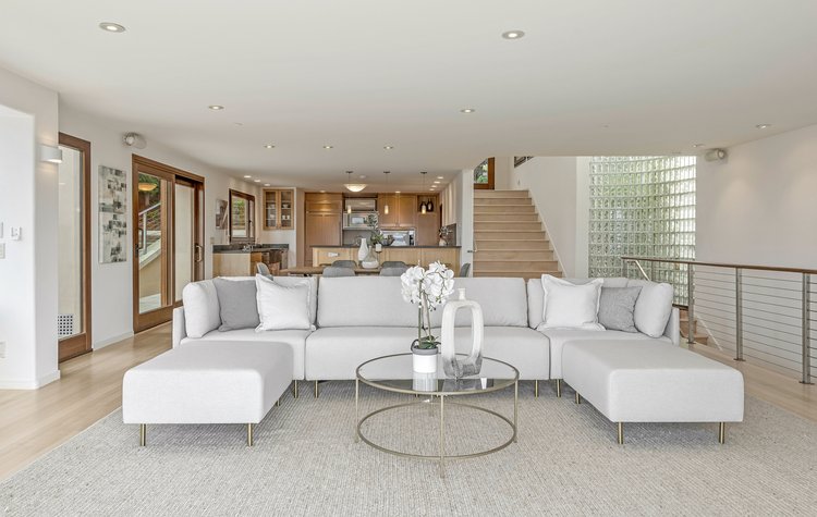 Burlingame, CA - Local Home Staging Company Offers Interior Design Services