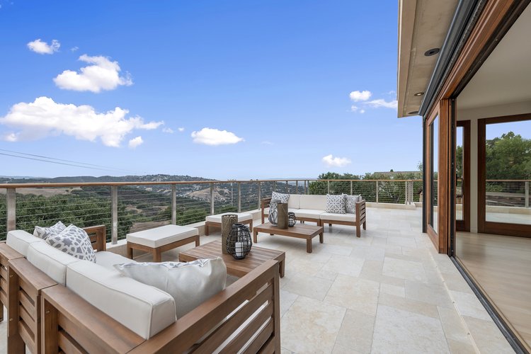 San Carlos CA - Searching for a Certified Condo Staging Company on SF Peninsula?
