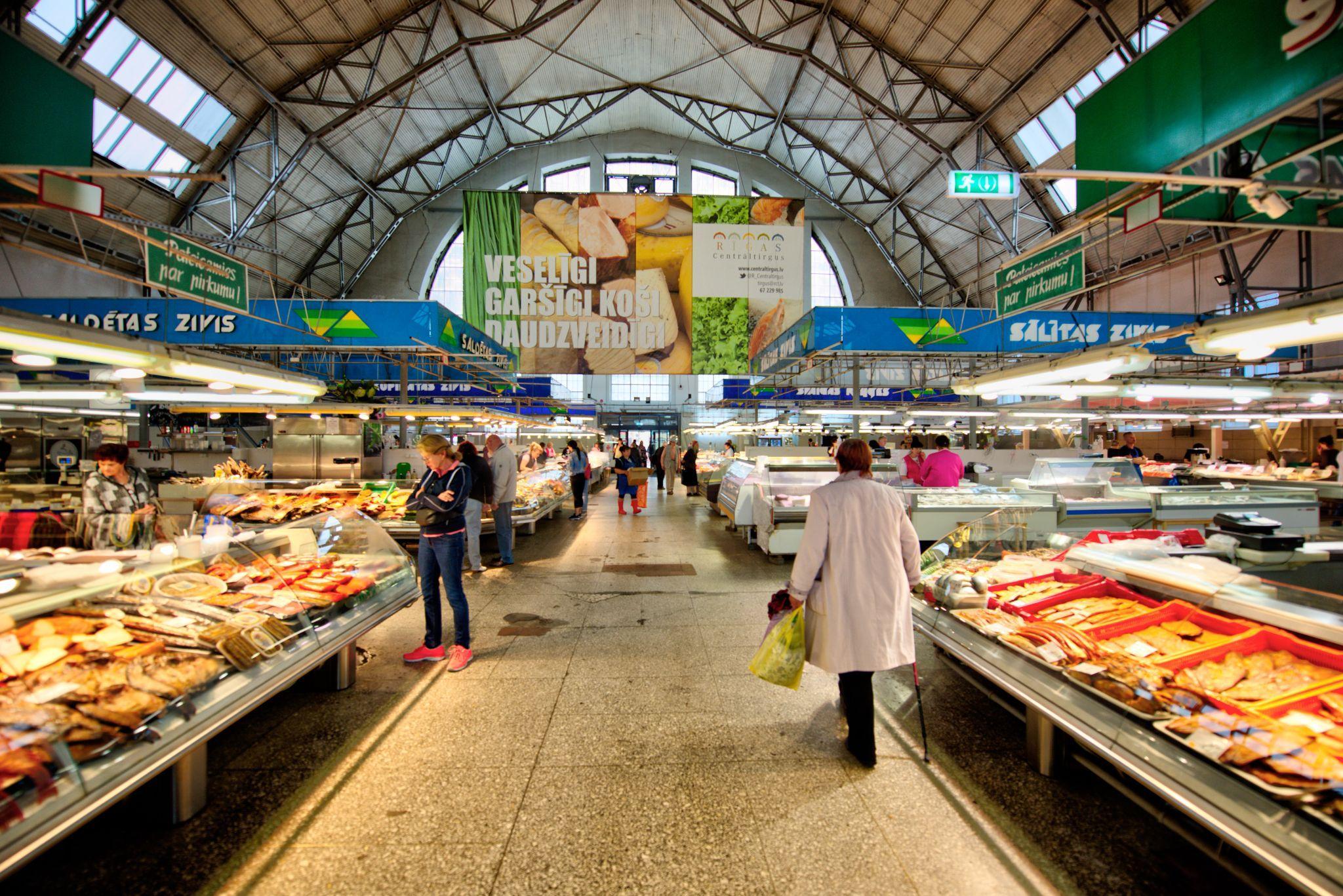 Coquitlam, BC - Retail Stores: Benefits of Investing in Custom Product Displays