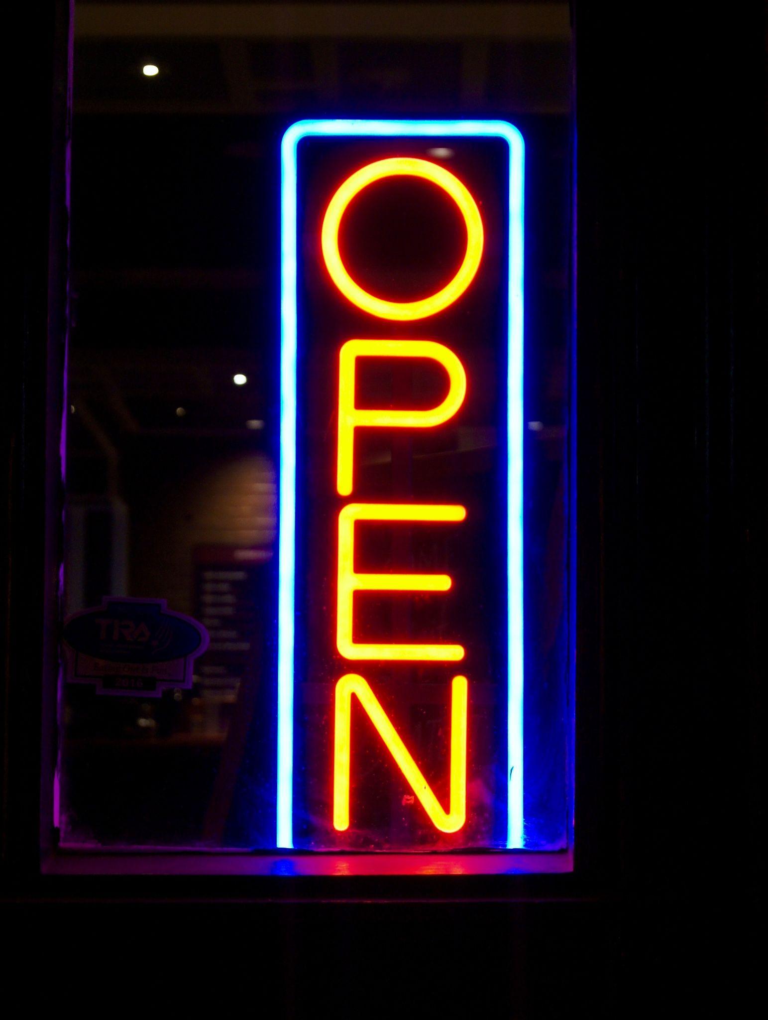 Burnaby, BC - Custom Illuminated Signs for Restaurants / Bars in Metro Vancouver
