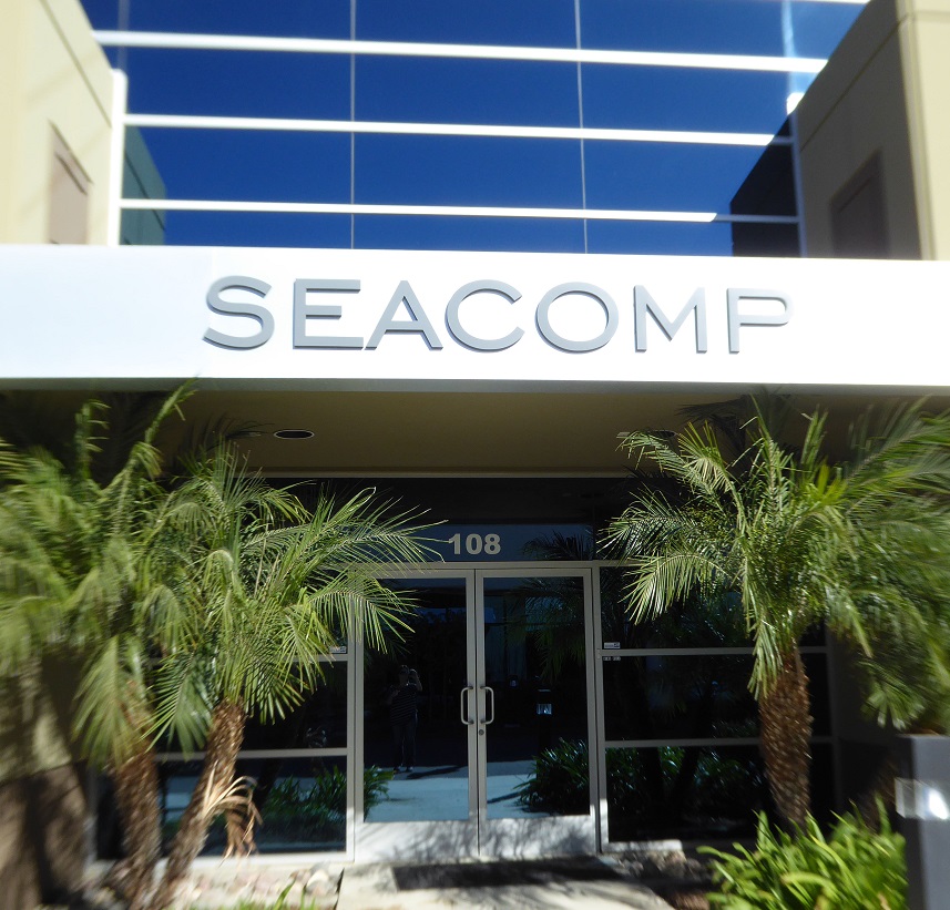 SeacompBldgSignFull_lo
