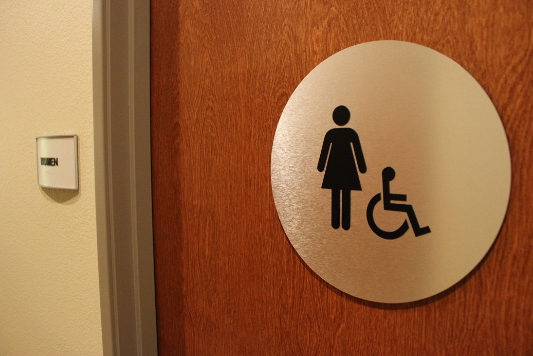 Restroom_lo