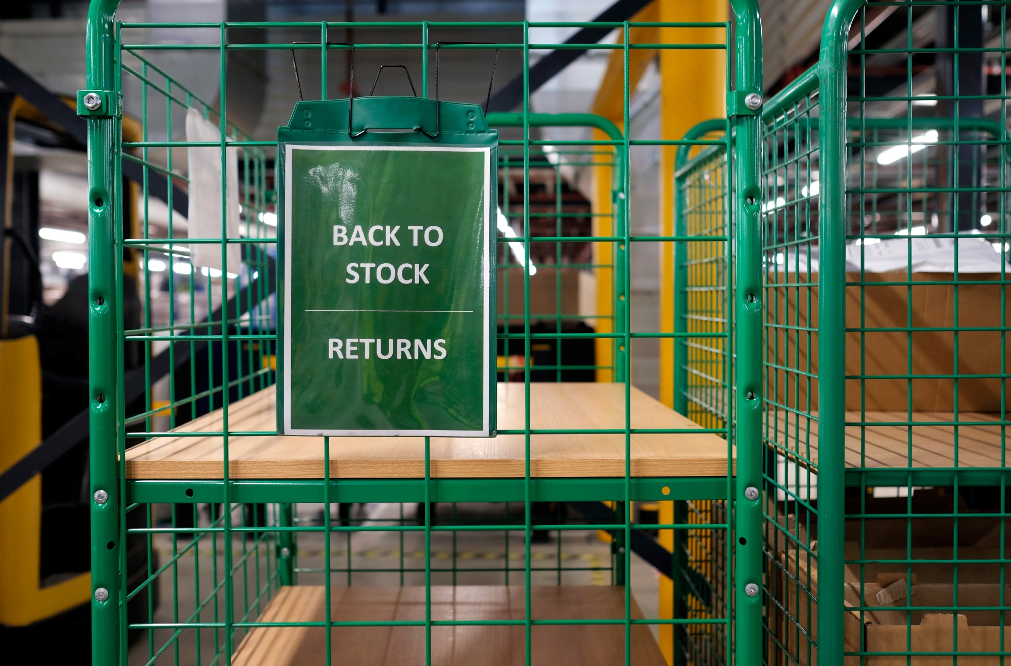 Highlands Ranch, CO – Warehouse Signage Solutions from a Custom Sign Company