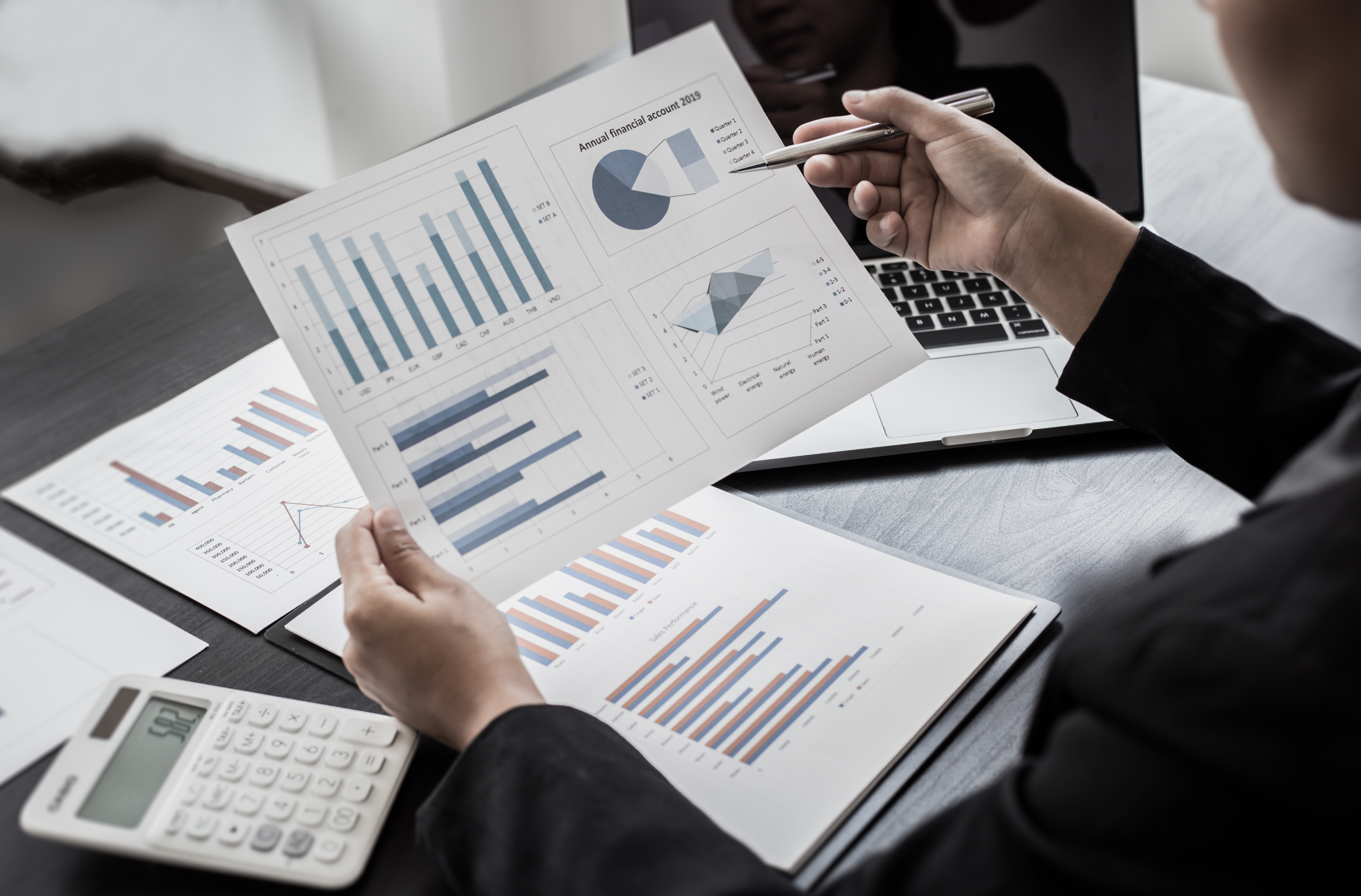 Hayward, CA - Discussing the Role of Insurance in Financial Planning Services