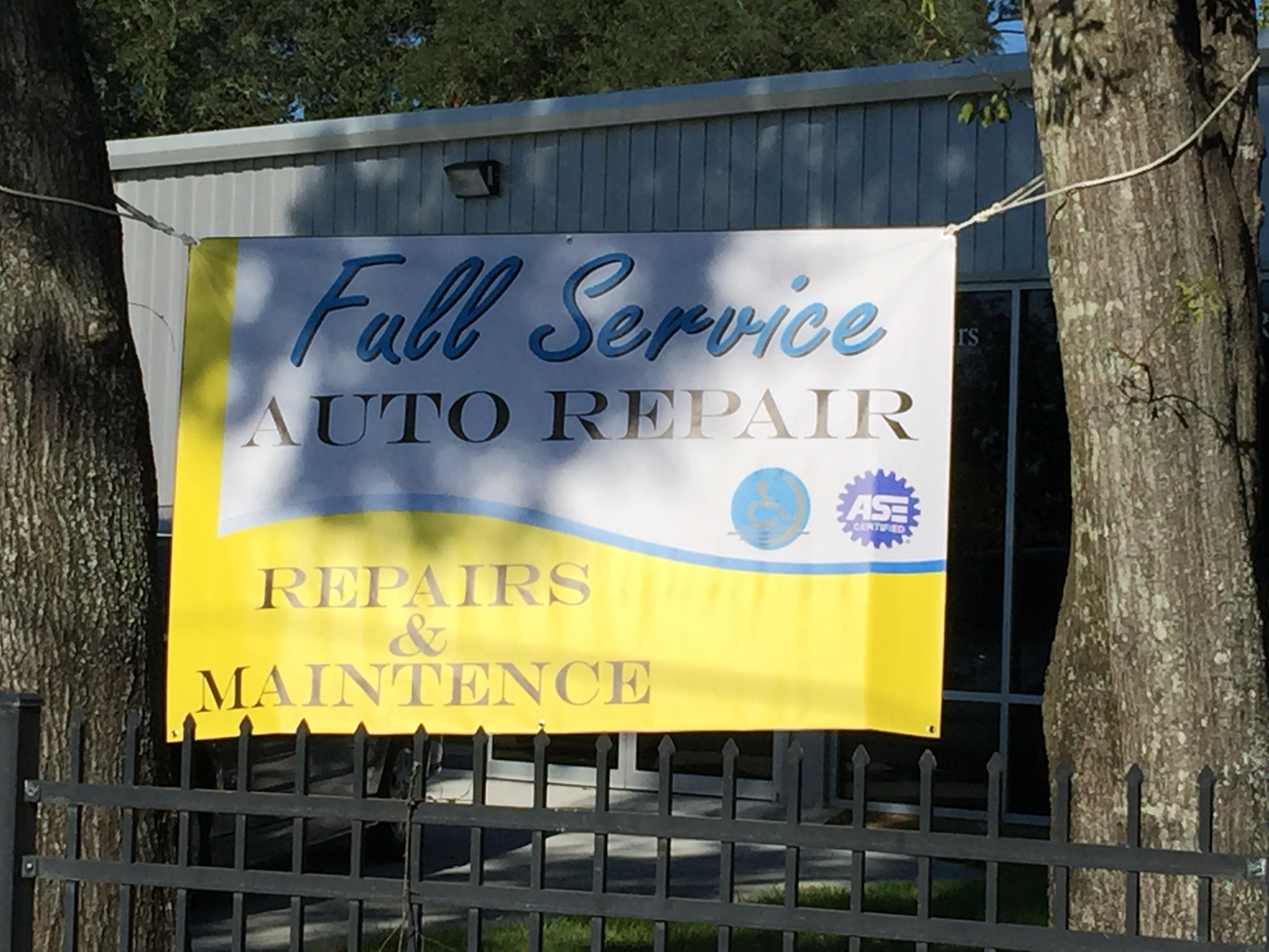 SignCave Discusses Examples of Bad Signage-Clarksville, Tennessee