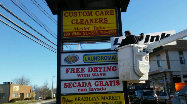 Pylon Signs in Danbury CT