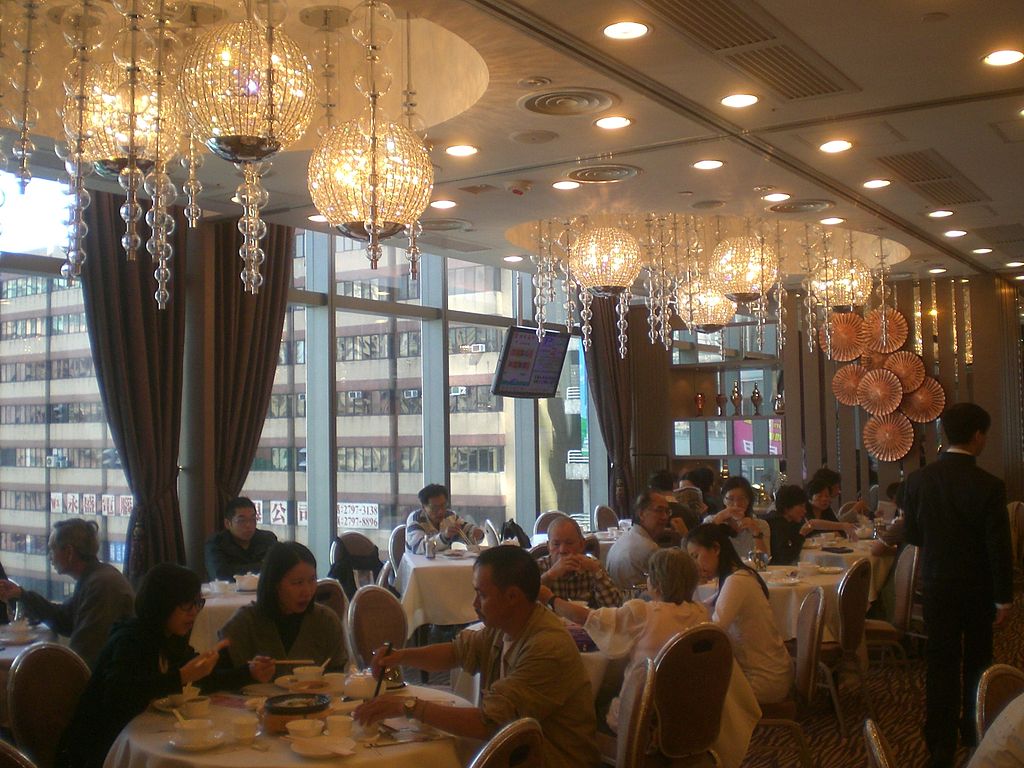 Effort, PA – Reduce Light’s Impact on the Interior of Your Restaurant with a Huper Optik Film