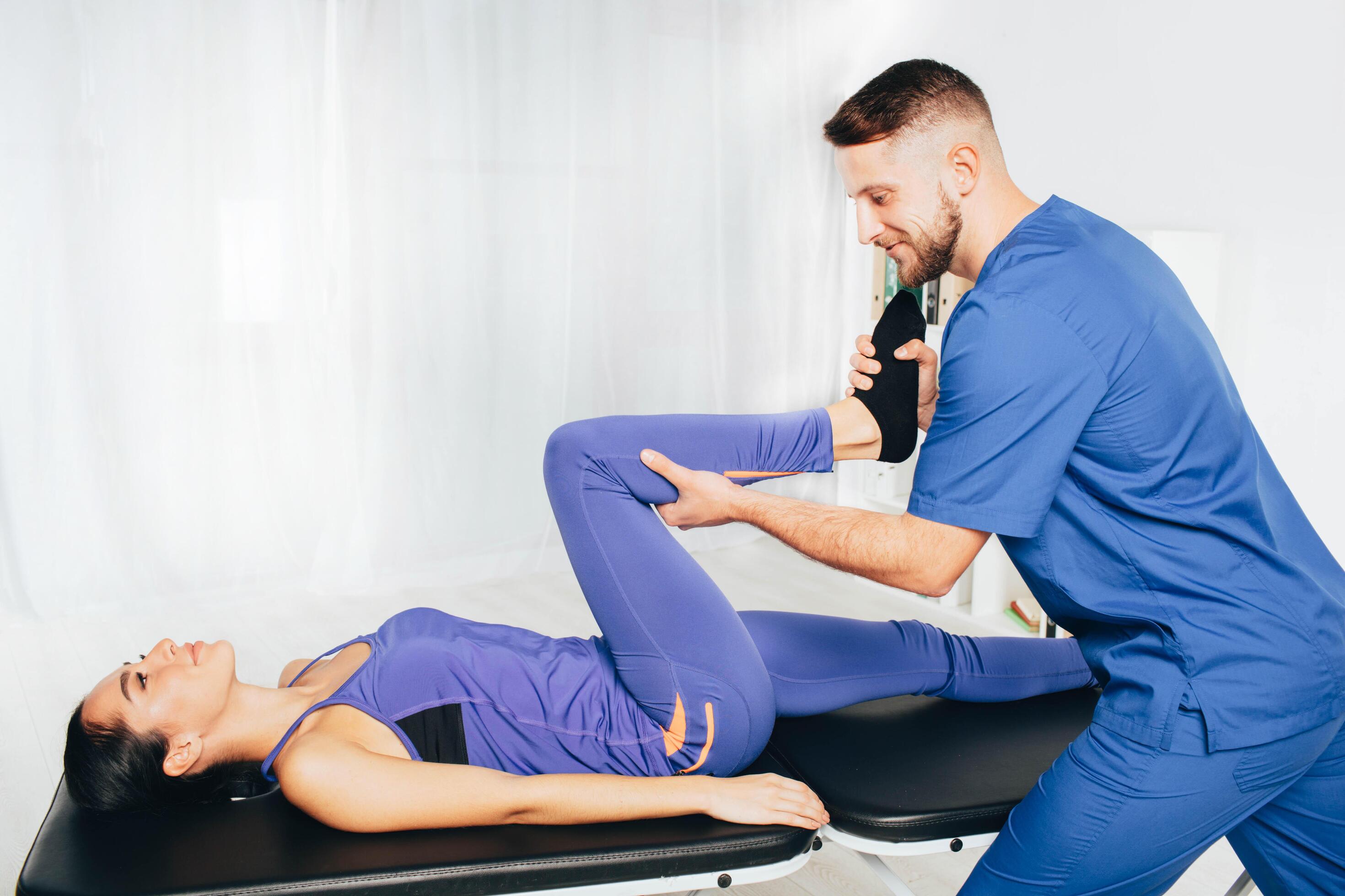 Scottsdale, AZ — Is Sports Medicine the Right Care for Pickleball Joint Pain?