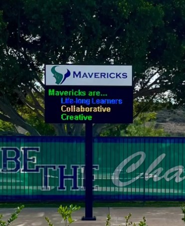 Digital Marquee Sign Boards versus Bulletin or Readerboards in California