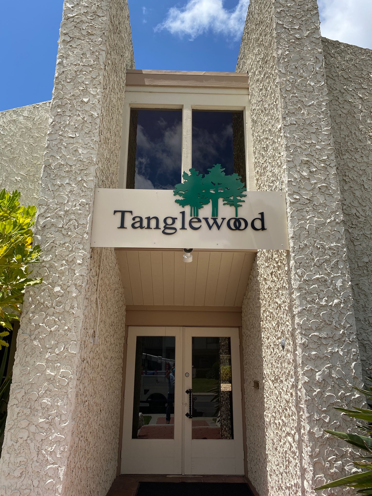 Refurbished signs in Escondido CA