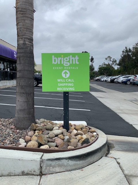 mobile marketing and warehouse signs in San Diego CA