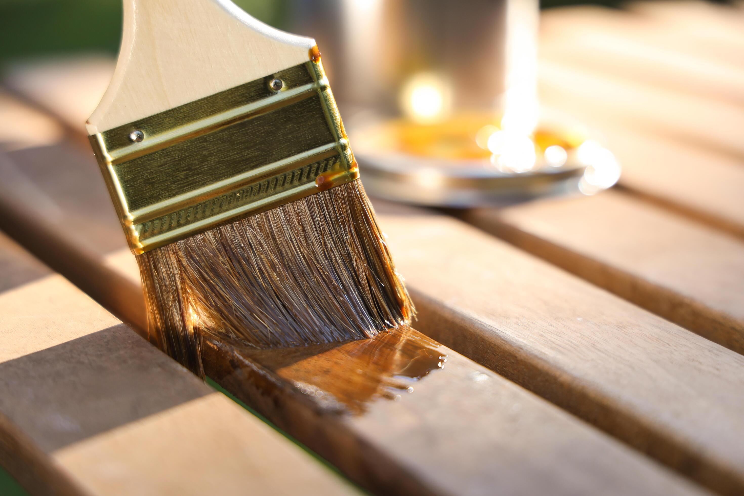 Estero, FL — What Should You Expect From a Deck Staining Pressure Wash Service?