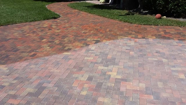 WHY YOUR PAVERS NEED TO BE PROFESSIONALLY SEALED