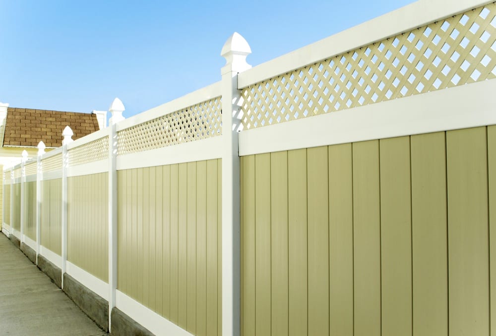 pressure wash vinyl fence