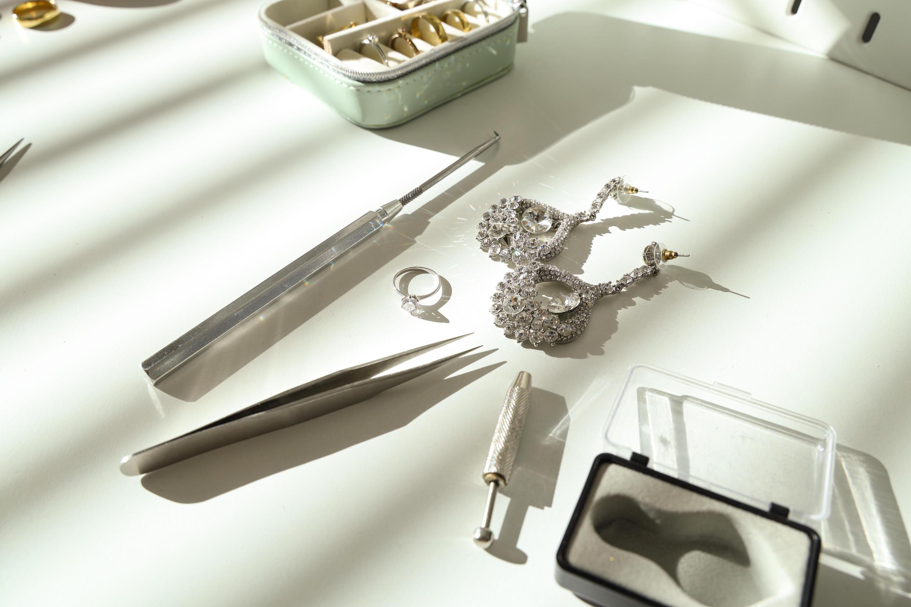 Fort Myers, FL - Lab Grown Diamonds Explained by Your Trusted Local Antique Shop
