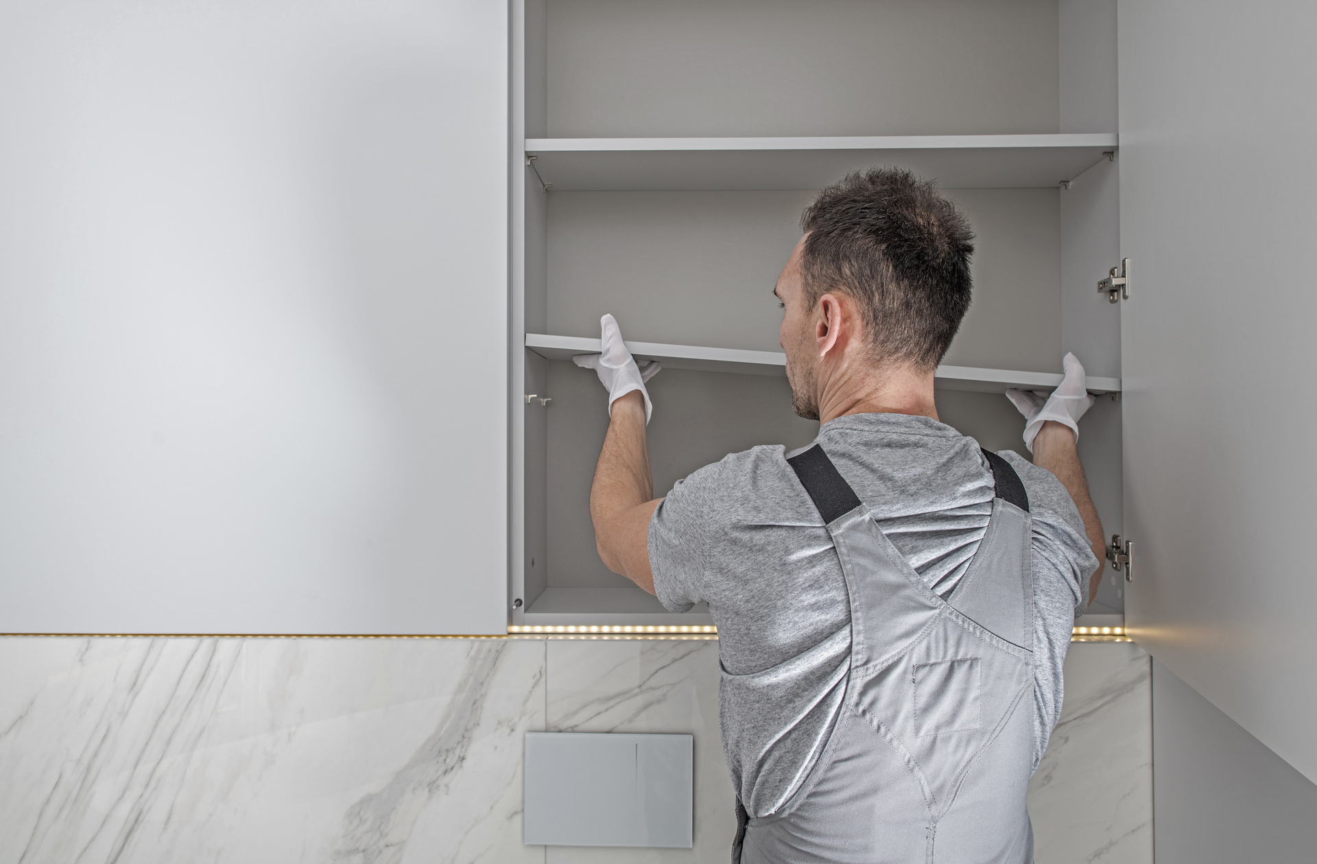 Bonita Springs, FL - Cabinet Installation Business That Respects Your Home