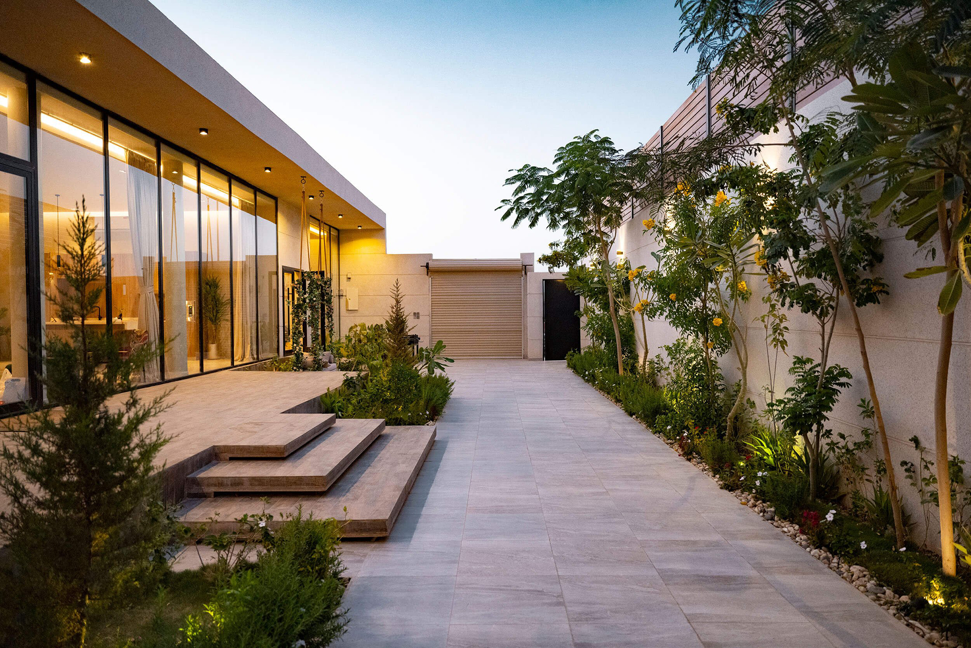 Fort Myers, FL - Landscaping for Speciality Properties, Air BNBs Yearly Rentals