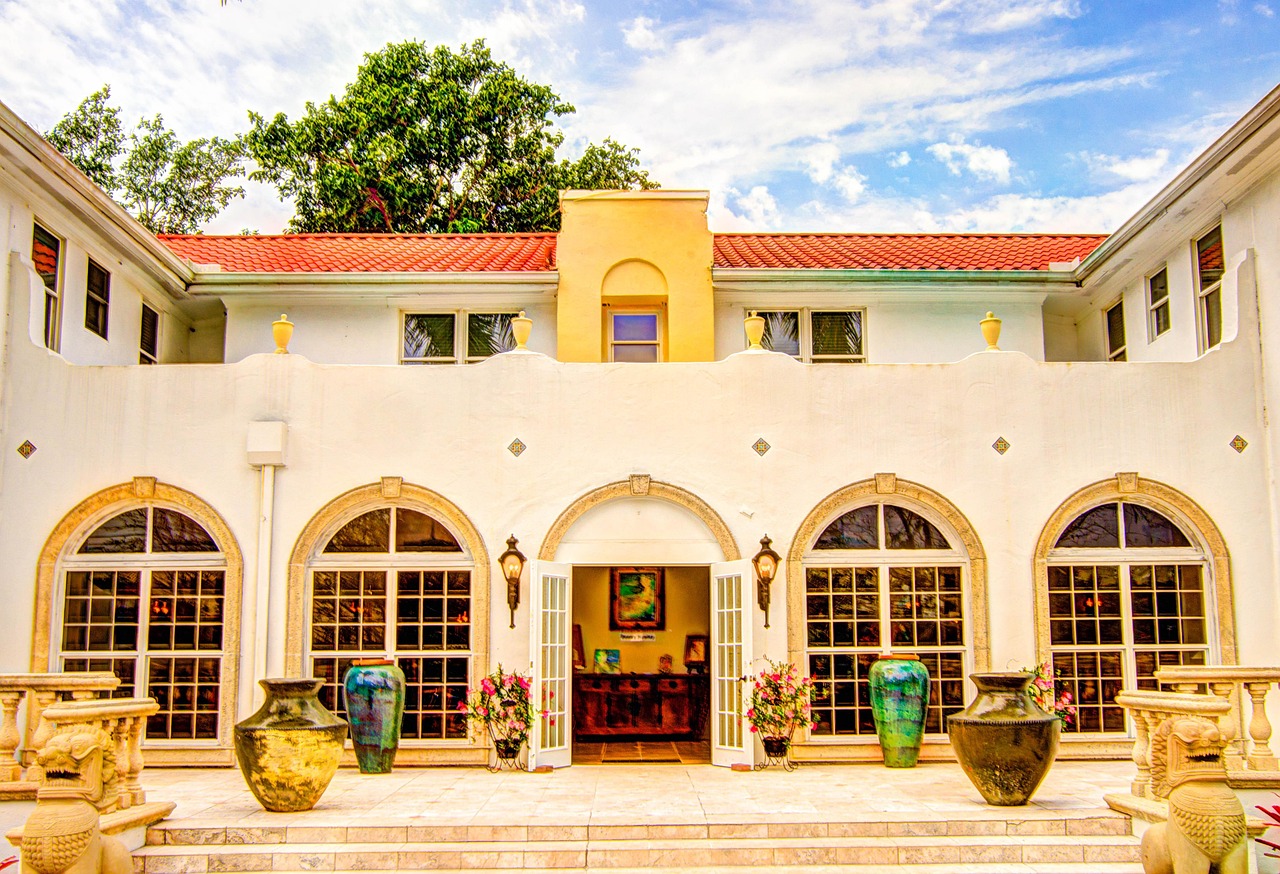 Bonita Springs, FL – Benefits of Build Up Roofs for Flat Commercial Buildings