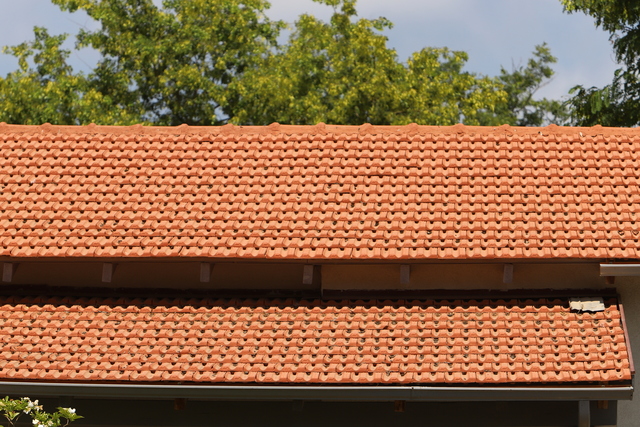 Mesa, AZ - Tips on Choosing a Licensed Residential Tile Roofing Contractor