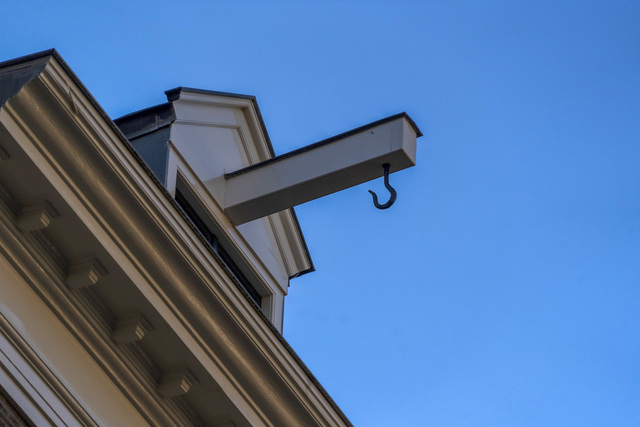 Mesa, AZ - Roofing Contractor Specializes in Commercial Gutter Repair Services