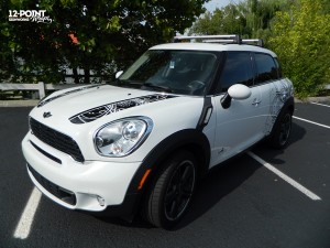 Custom stripes on MINI Cooper